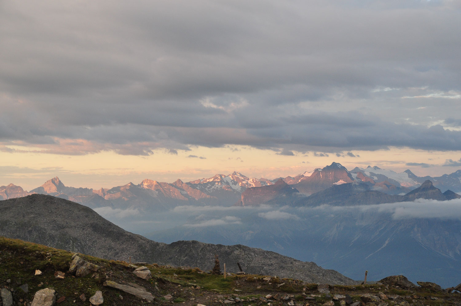 Berggipfel im Morgenlicht - Tag 5
